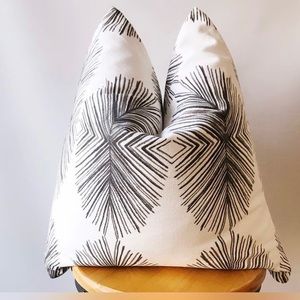 Boho feather throw pillow 18x18 NWOT